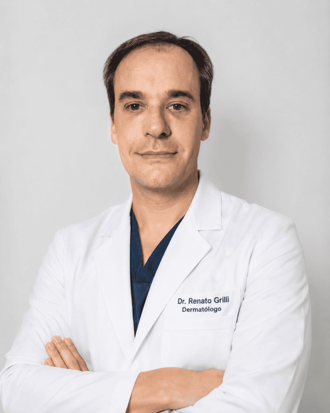 Dr. Renato Grilli Stanic dermatólogo certificado por CONACEM en Clínica Dermavital Las Condes